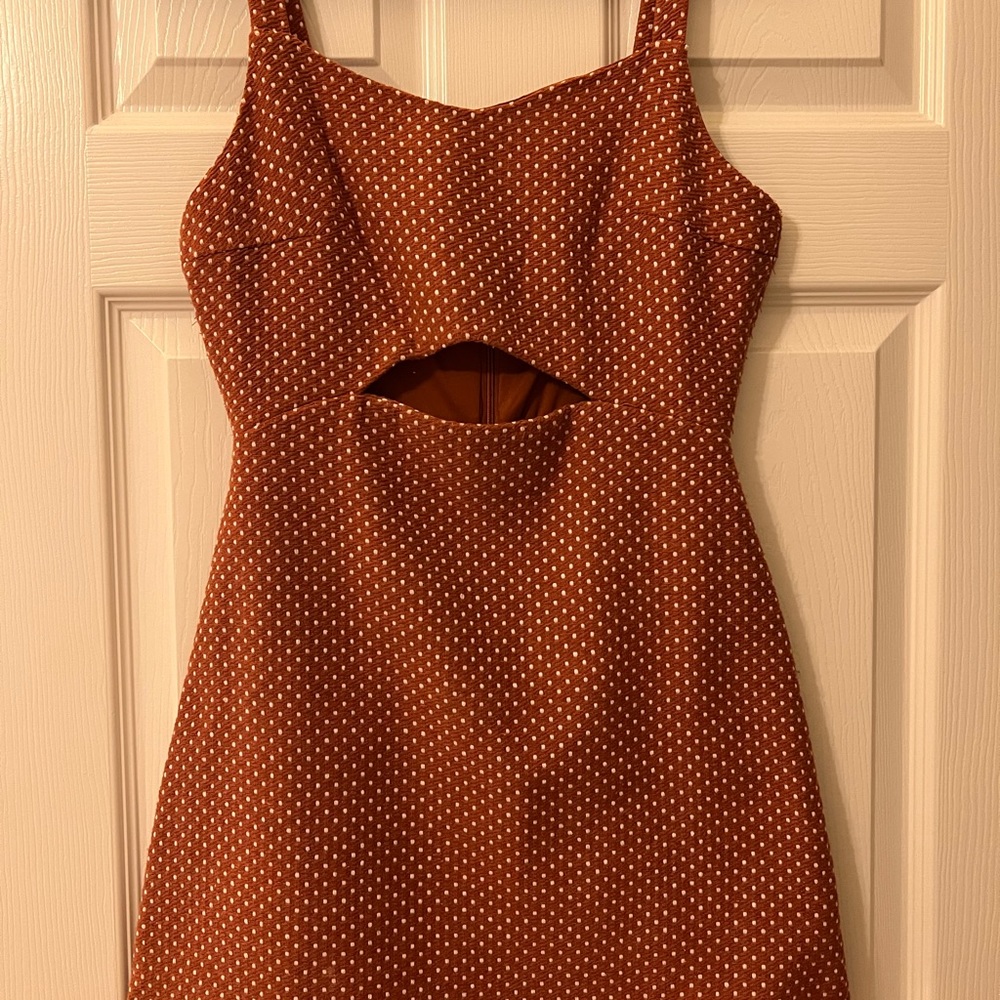 Fitted short orange dress